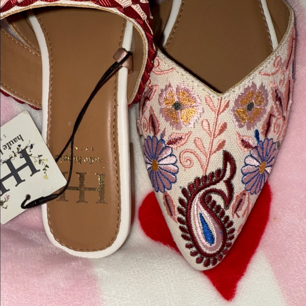 NWT Haute Hippie Floral Embroidered Mules with Red and Pink Accents SIZE 7.5 - Picture 3 of 5